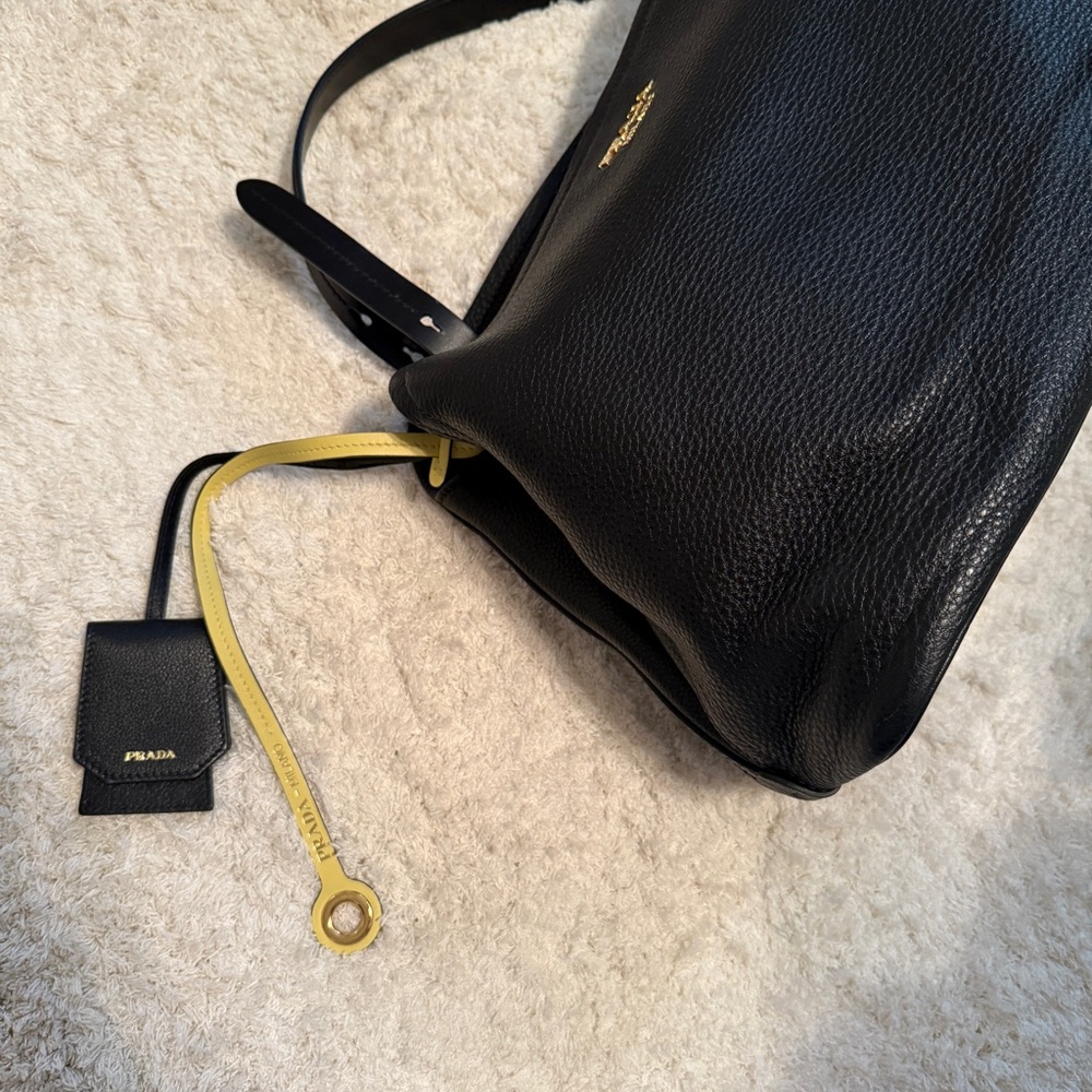 Prada Large Matinée Vitello Daino Shoulder Bag in Nero with Dustbag RARE - Picture 13 of 15